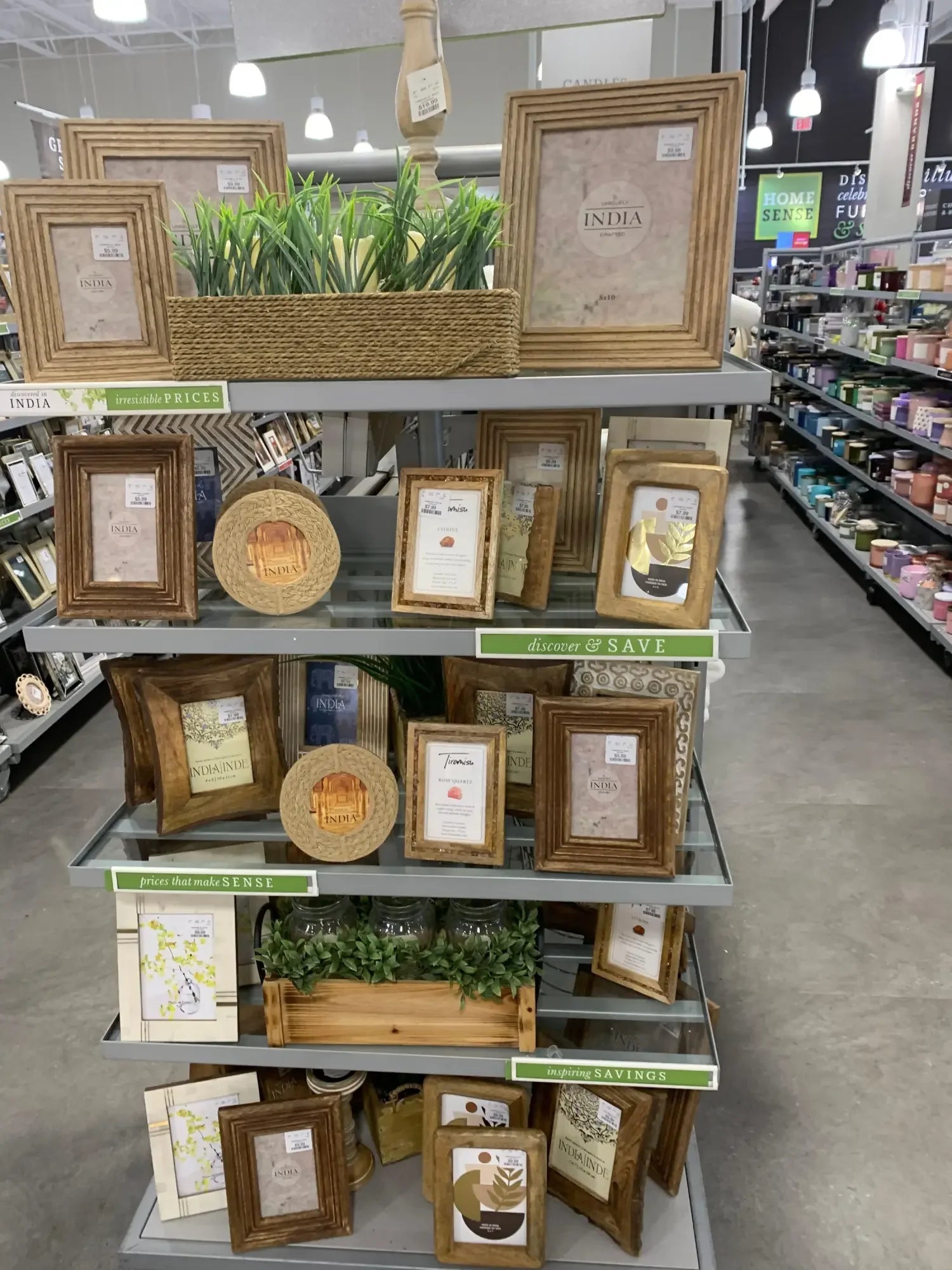 Picture frame trends for 2023 custom framing — Modern Memory Design ...
