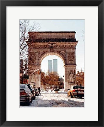Framed Washington Square Arch (Color) by Igor Maloratsky | 19 x 13