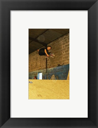 Framed Art Simon Godet en Melon au Skate Park Alai de Biarritz Wall Decor 18x24 Artwork