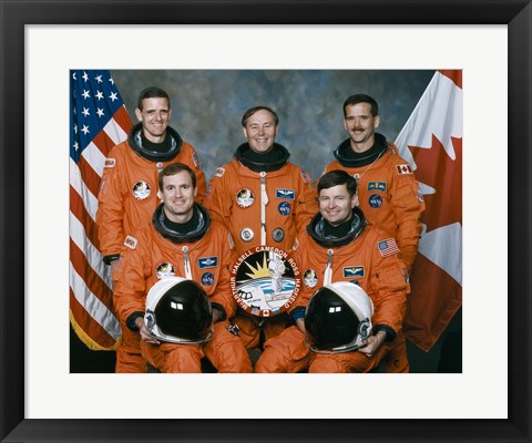 Framed Art Atlantis STS-74 Crew Framed Art for your Home Wall Decor 18x24 Artwork