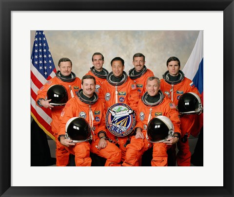 Framed Art Atlantis STS-106 Crew Framed Art for your Home Wall Decor 18x24 Artwork