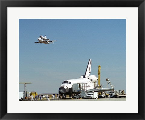 Framed Art Frame Art Endeavour on Runway with Columbia on SCA Overhead Wall Decor 18x24 Artwork