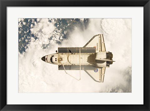 Framed Art View of the Space Shuttle Discovery Wall Decor 18x24 Artwork