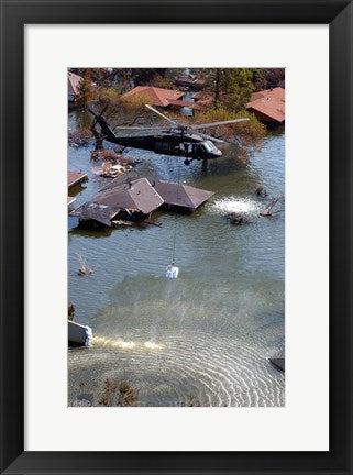 Framed Art levee broke Hurricane Katrina Blackhawk helicopter sandbags Wall Decor 18x24 Artwork