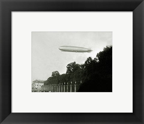 Framed Art Zeppelin - in the air Wall Decor 18x24 Artwork