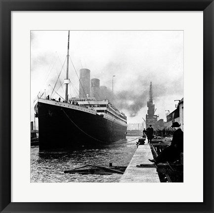 Framed Art Titanic at the docks of Southampton Wall Decor 18x24 Artwork