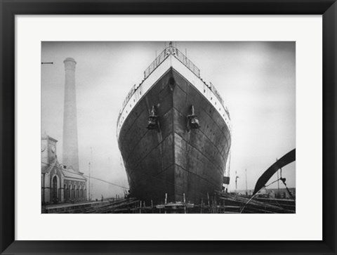 Framed Art Titanic at the Thompson Graving Dock Wall Decor 18x24 Artwork