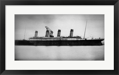 Framed Art Titanic - In action Wall Decor 18x24 Artwork