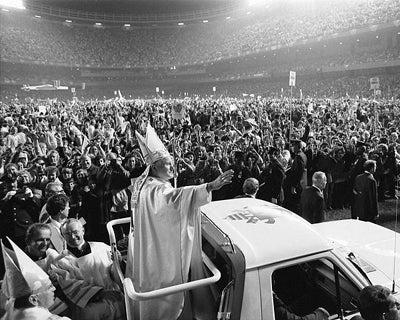 Pope John Paul II Visits US, Yankee Stadium, 1979 by McMahan Photo Archive Wall Art Décor 8 x 10 Art Print