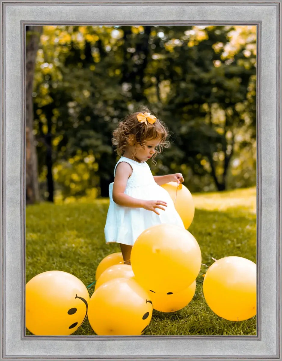 Visit ModernMemoryDesign’s Frame Shop for Your School Picture Day Needs