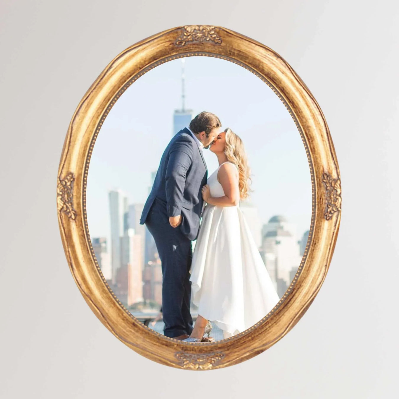 Stylish Round Circle Picture Frames for Wall Decor | Modern Photo Frames Collection